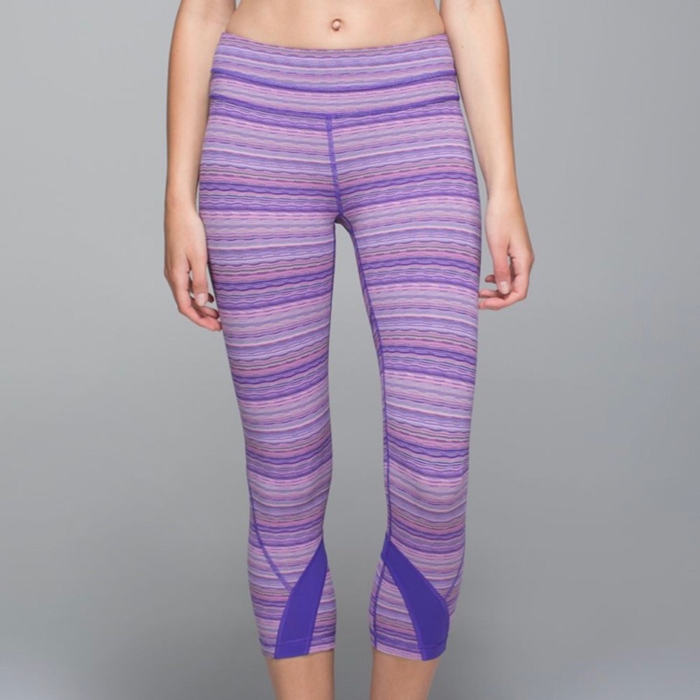 LULULEMON. Women’s. Leggings. Size 6.